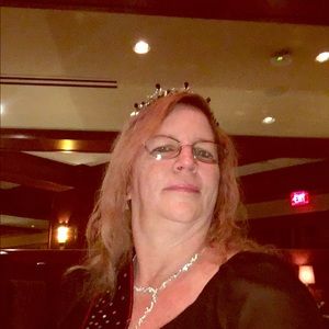 Meet your Posher, Sharon